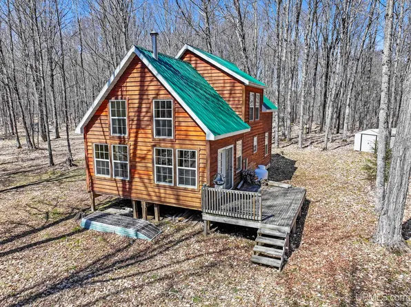 11080 Estes Lake Road, Sidnaw, MI 49961