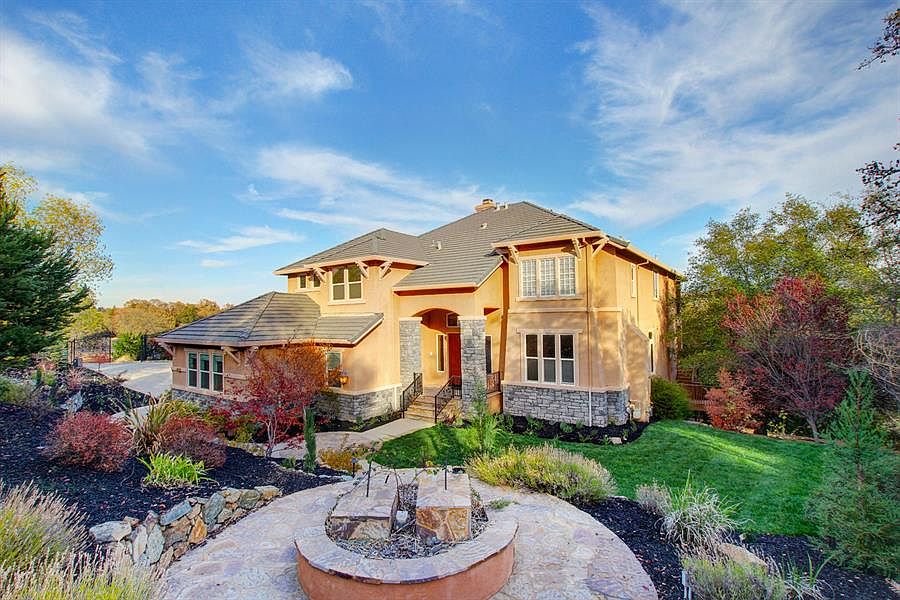 1st image of 2801 Queen Elaine Ct