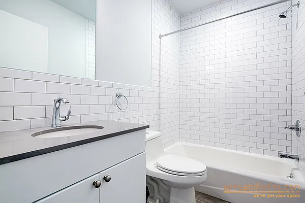 Rented by aptsandlofts.com | media 6