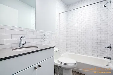 Rented by aptsandlofts.com