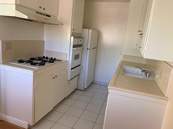 5th image of 5411 S Centinela Ave APT 4
