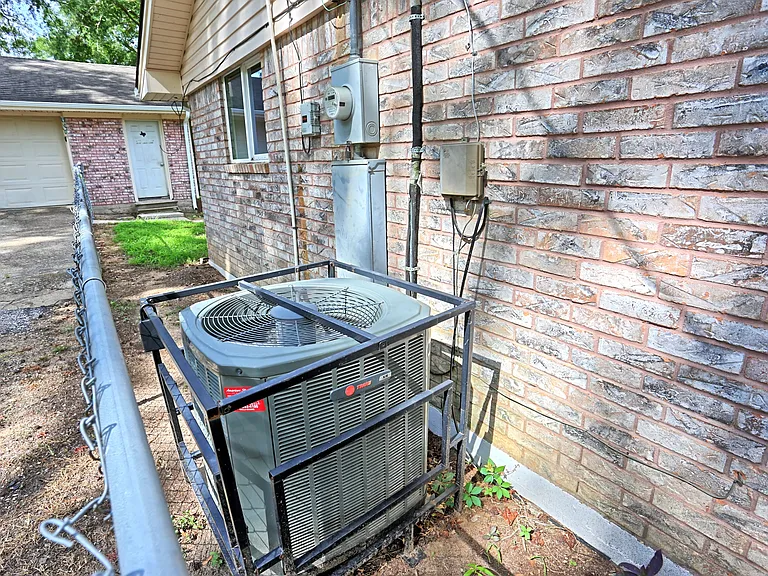 704 Natchez River Cir — Photo 22