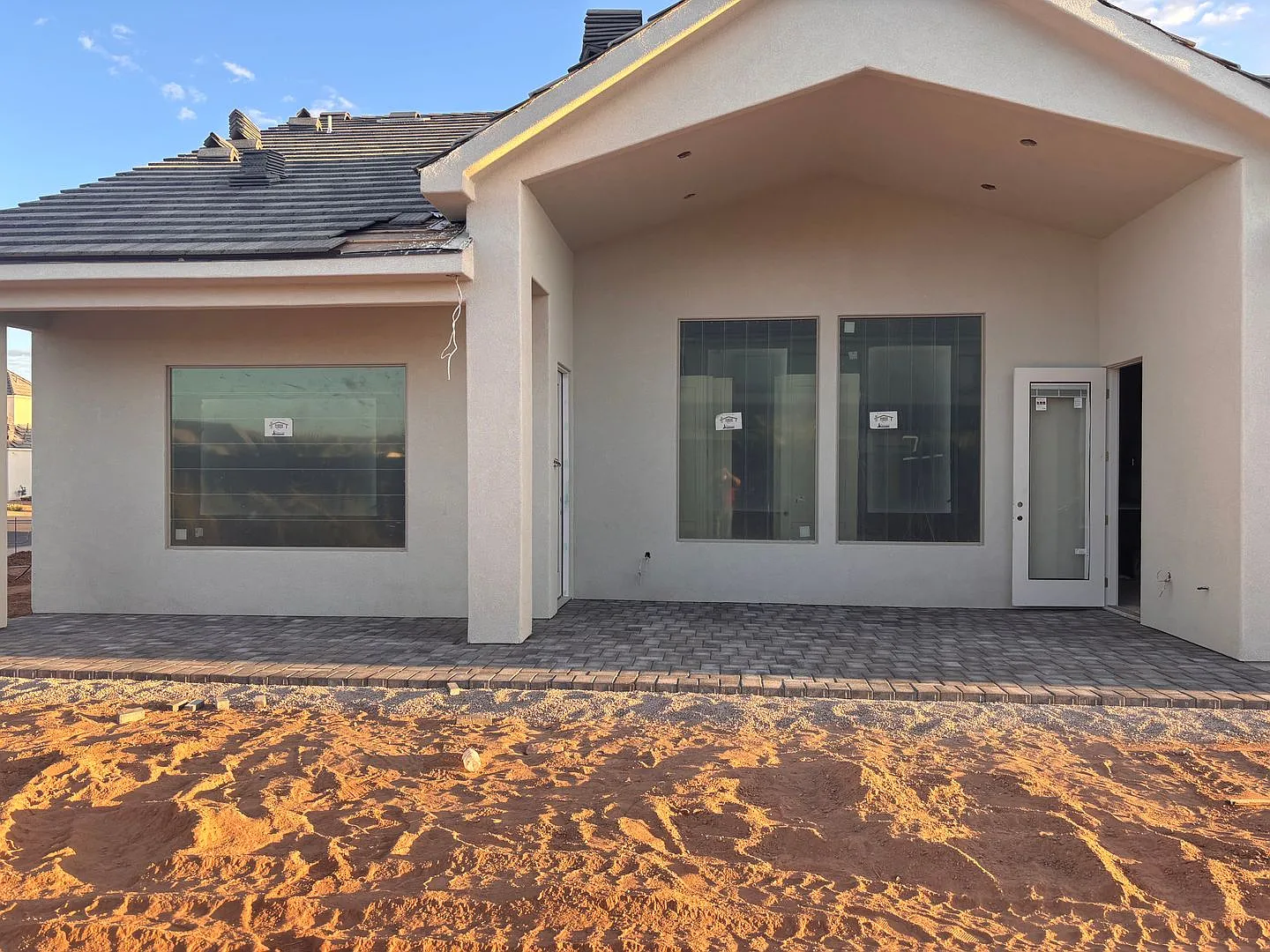 Brand New Single Story in Moorland Park — Photo 2