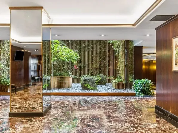 225 East 57th Street image 6 of 8