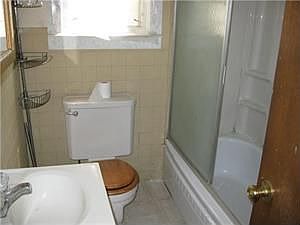 4th image of 2213 Independence Ave