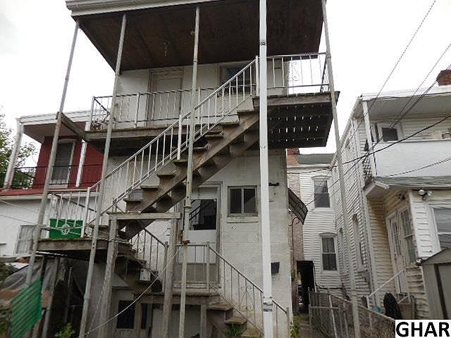 2nd image of 1037 E Philadelphia St