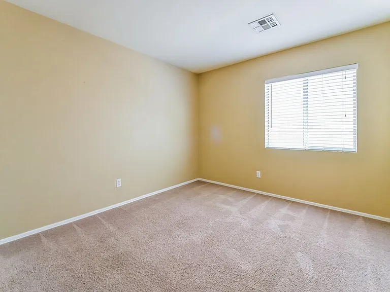 1370 W Gary Dr — Photo 13
