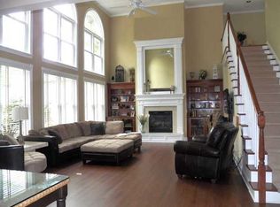 12525 Brook Forest Cir, Pickerington, OH 43147