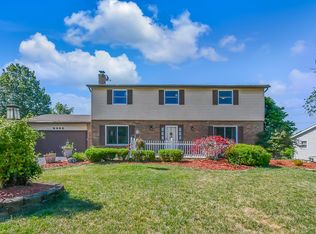 8633 Meadowton Ct NW, Pickerington, OH
