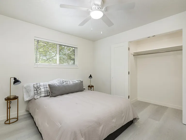 367 Grove Creek Dr — Photo 6