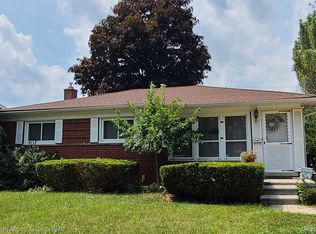 3900 Norwood Dr, Trenton, MI