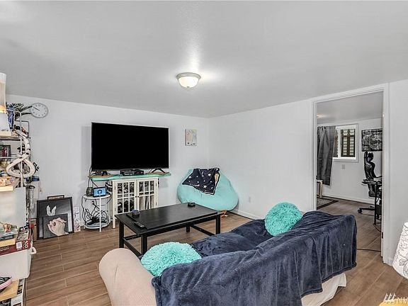 5th image of 6011 McDougall Ave APT C