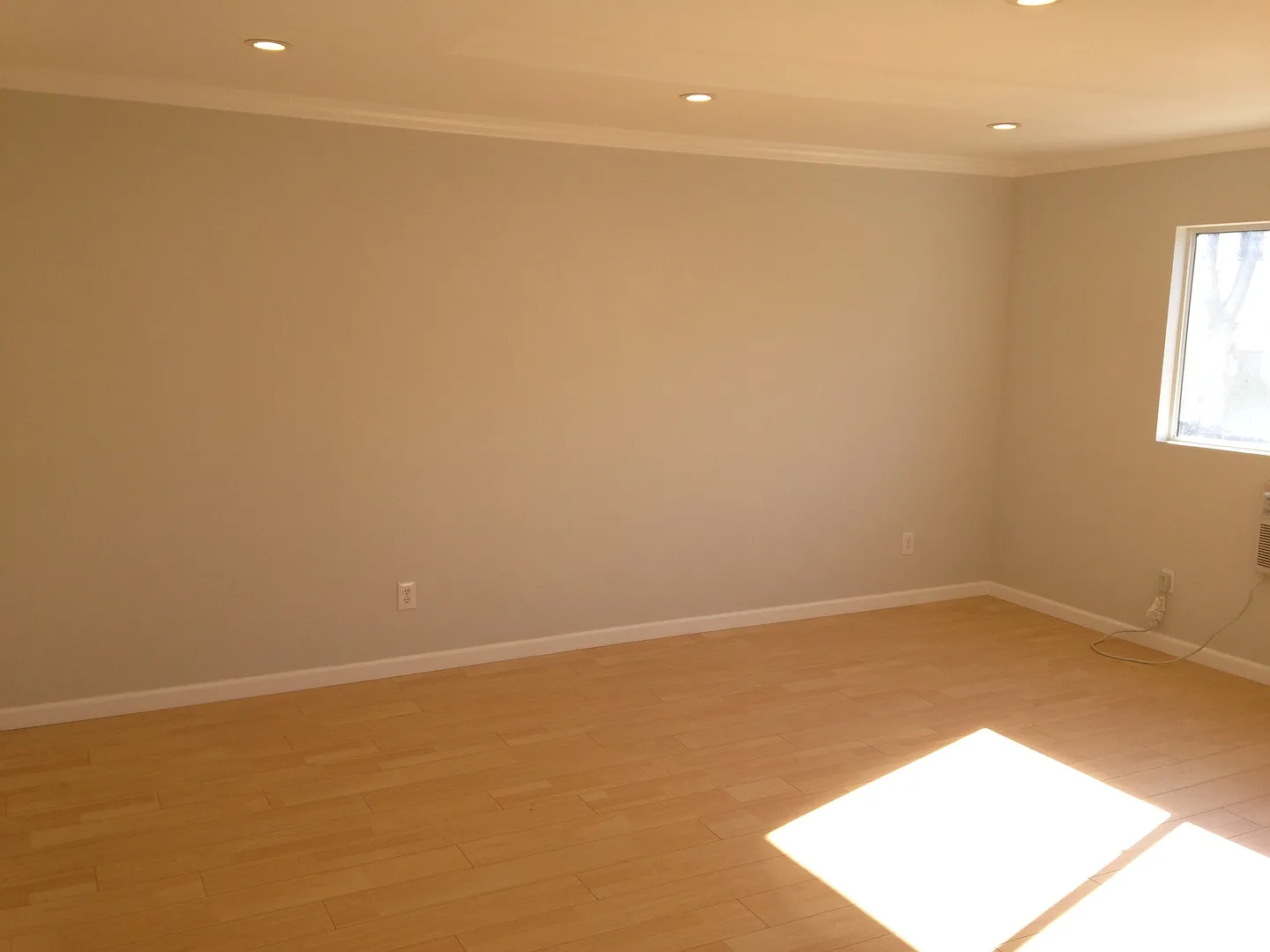 601 N. Spaulding — Photo 2