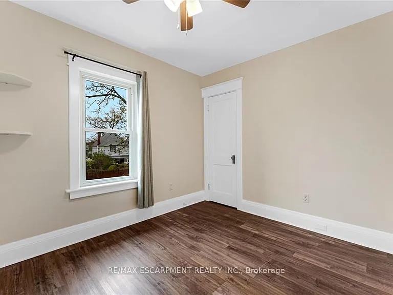 112 Oakland Ave — Photo 16