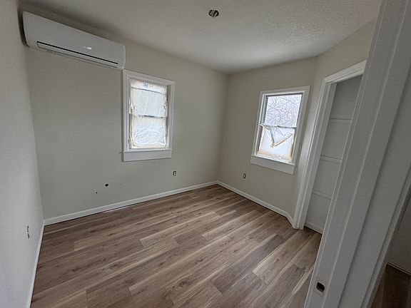 2nd image of 6136 Tracy Ave