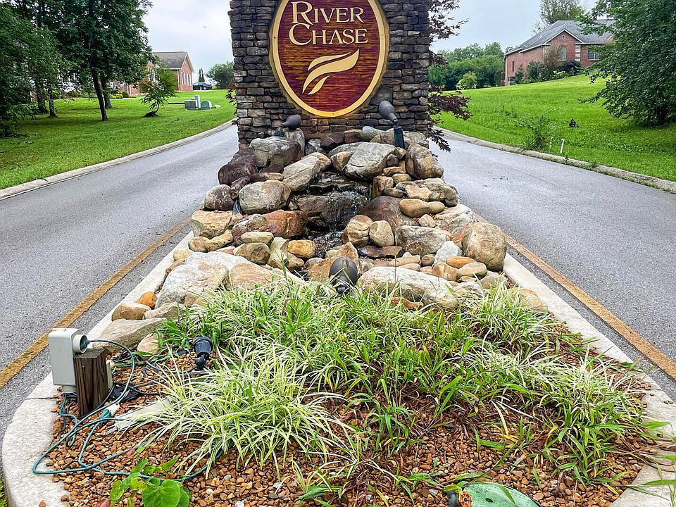 2nd image of Riverview Ct
