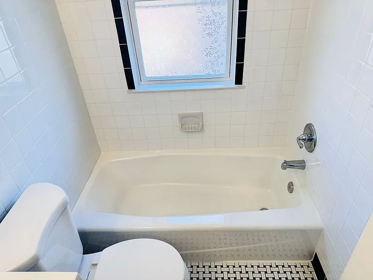 908 Hudson Ave FHY Properties, LLC — Photo 72