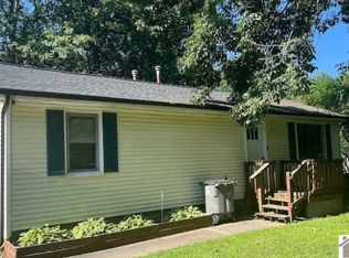 2135 Sunset Dr, Paducah, KY 42003