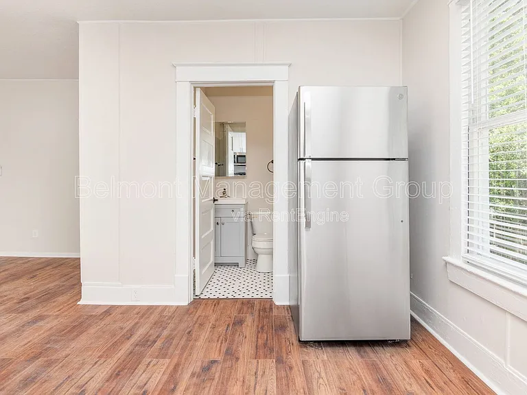 611 S Park Ave — Photo 10