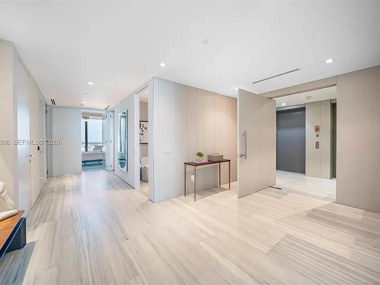 18975 E Collins Ave #3802 — Photo 4