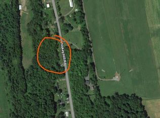 107 Whiskey Hill Rd, Clyde, NY 14433