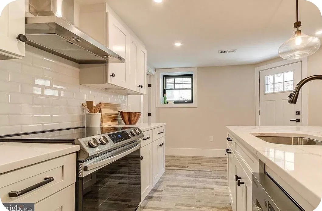 1 bed, 780 sqft, $2,250 — Photo 2