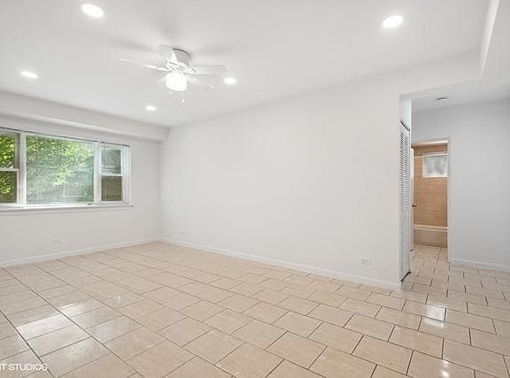 4th image of 2424 W Estes Ave APT 1I
