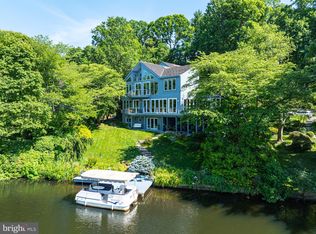 2202 Spinnaker Ct, Reston, VA 20191