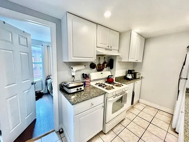 Building Photo - 109 Salem St #2