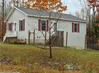 115 Deerfield Ln, Farmington, ME 04938