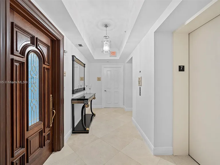 17875 Collins Ave #702 — Photo 38
