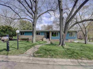806 N Osborne Ave, Janesville, WI 53548