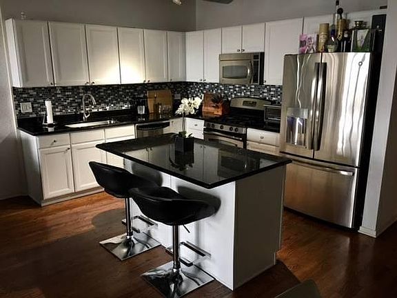 2nd image of 849 N Franklin St #7244