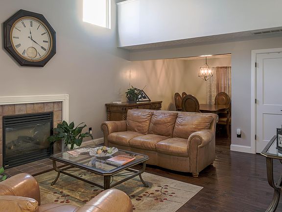 2nd image of 3227 Omega Dr