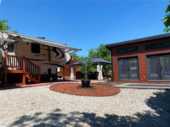 154 & 158 Pecan Dr, Lacygne, KS 66040