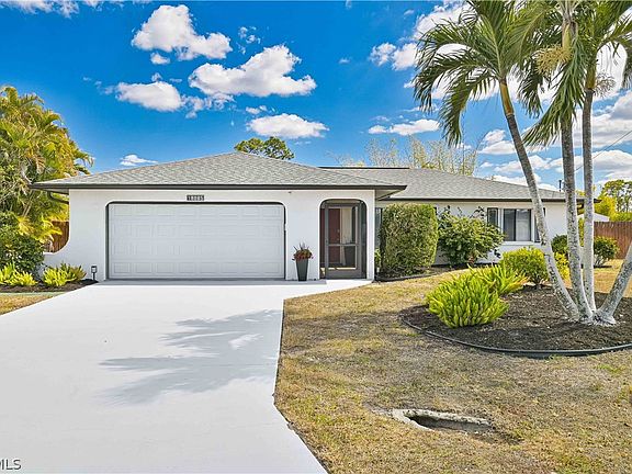 3rd image of 18085 Laurel Valley Rd