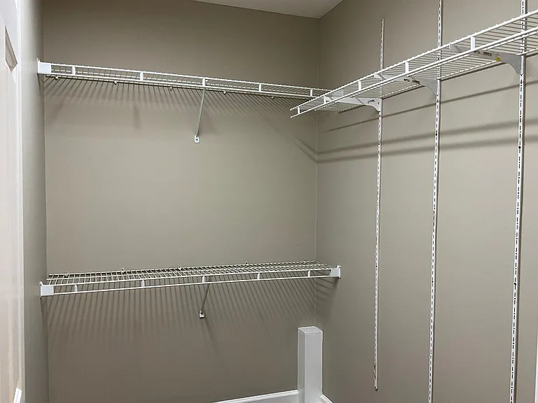 100-105 Regency Park Dr — Photo 10