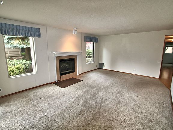 3rd image of 2410 SE Baypoint Dr Unit 66