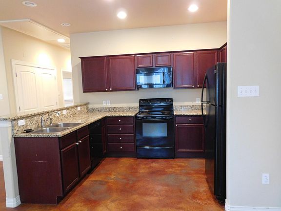 4th image of 607 Palmetto Ave