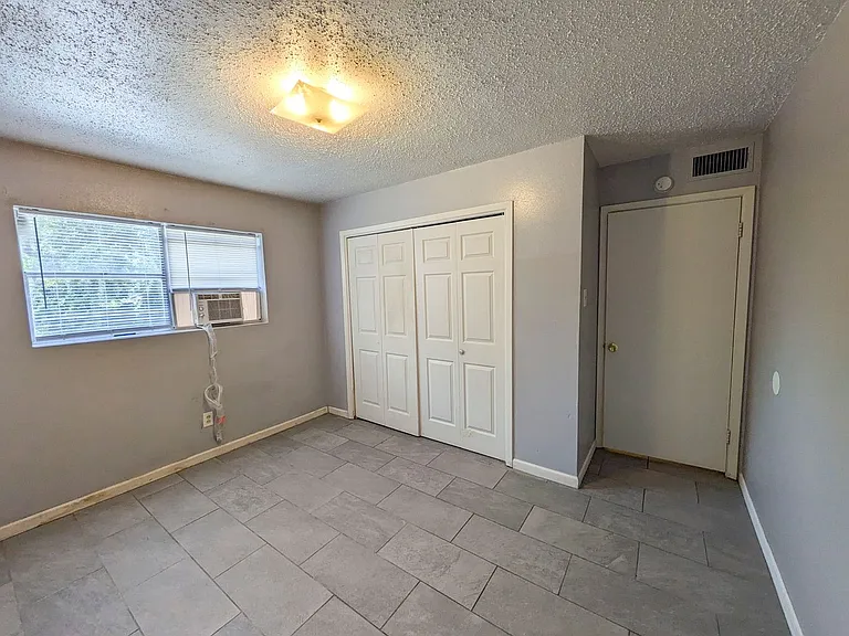 Manya Point Apartments — Photo 18