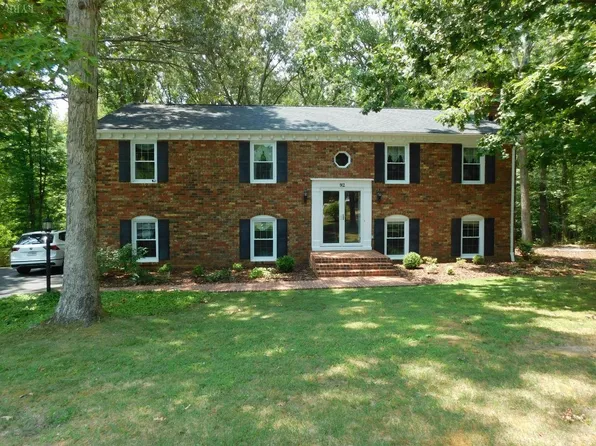 92 Gentry Dr, Lynchburg, VA 24502