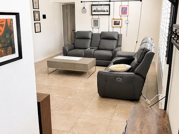 5th image of 1818 W LAS PALMARITAS Drive