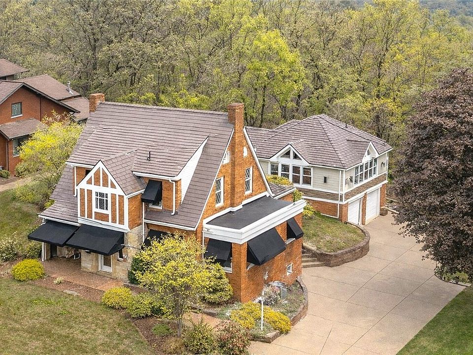 1st image of 832 Ridge Rd
