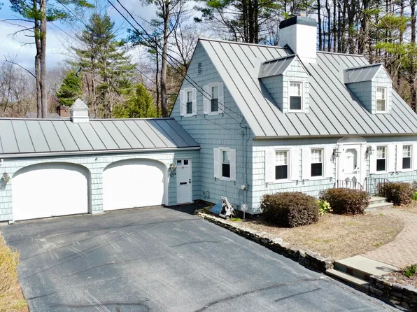 87 Locksley Road, Auburn, ME 04210