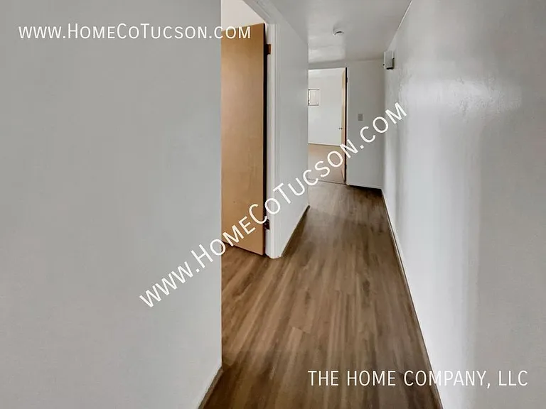 3238 E Hawthorne St — Photo 20