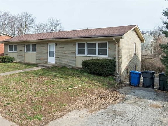 4th image of 129 E Tiverton Way