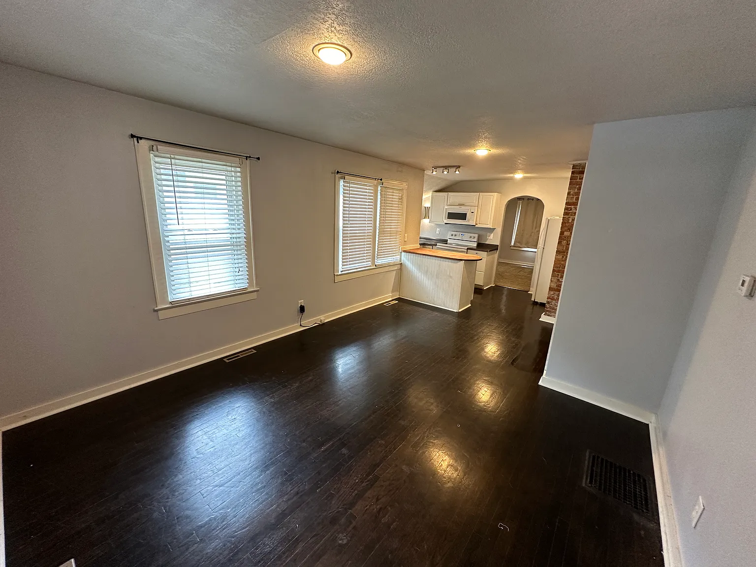 1 bed, 500 sqft, $1,095 — Photo 1