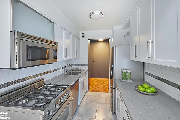 Rented by Brown Harris Stevens | media 16