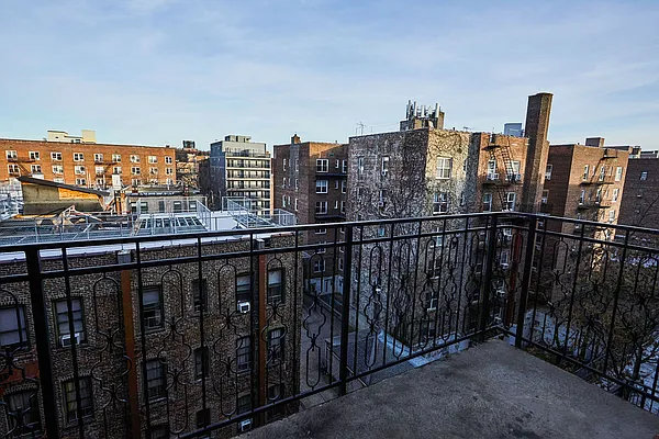 Rented by Lodger Corp | media 15