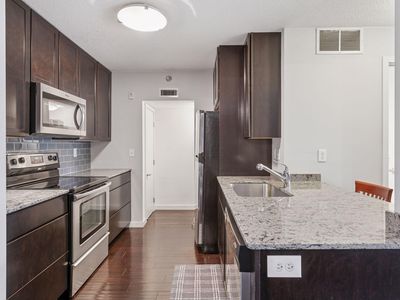 52 Groveland Ter #A408, Minneapolis, MN, 55403